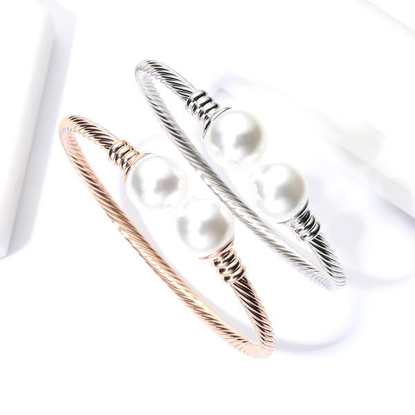 Γυναικείο κομψό βραχιόλι με μαργαριτάρια σε δύο χρώματα