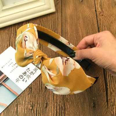 Κομψή διάδημα γυναικών με κορδέλα σε διάφορα χρώματα