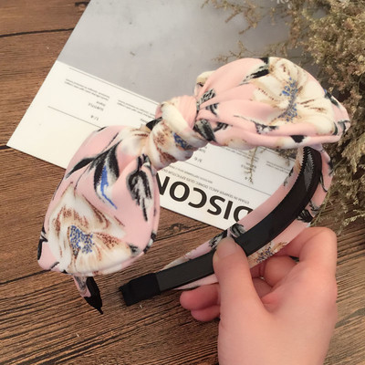 Κομψή διάδημα γυναικών με κορδέλα σε διάφορα χρώματα