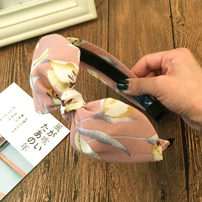 Κομψή διάδημα γυναικών με κορδέλα σε διάφορα χρώματα