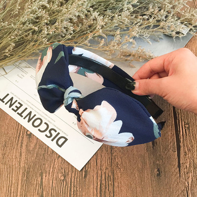 Κομψή διάδημα γυναικών με κορδέλα σε διάφορα χρώματα