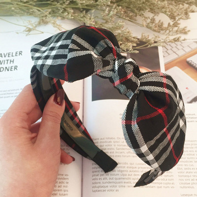 Κομψή διάδημα γυναικών με κορδέλα σε διάφορα χρώματα