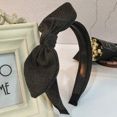 Κομψή διάδημα γυναικών με κορδέλα σε διάφορα χρώματα