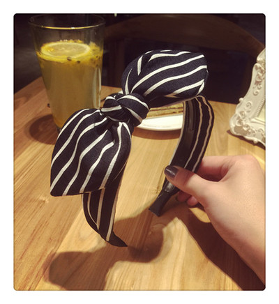 Κομψή διάδημα γυναικών με κορδέλα σε διάφορα χρώματα