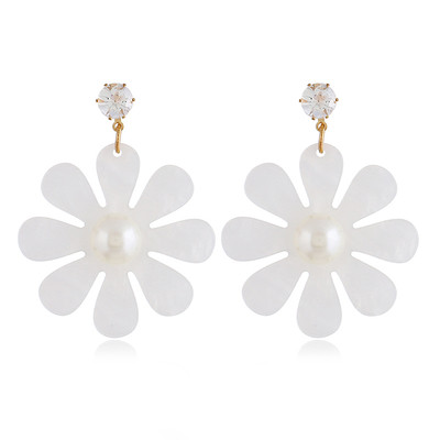 Γυναικεία σκουλαρίκια σε σχήμα λουλουδιού