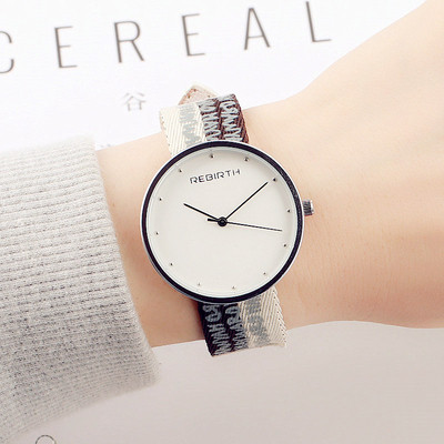 Ceas simplu de damă cu curea colorată cu inscripție