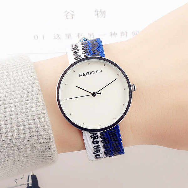 Ceas simplu de damă cu curea colorată cu inscripție