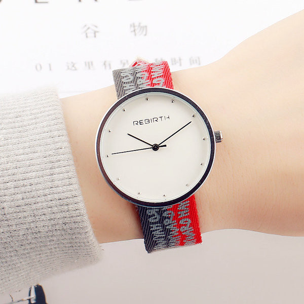 Ceas simplu de damă cu curea colorată cu inscripție