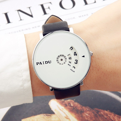 Ceas elegant de dama cu un cadran interesant