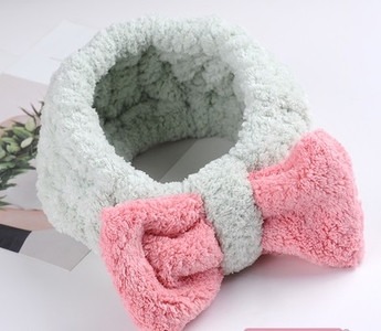 Κομψό  ούγχρονο γυναικείο αξεσουάρ μαλλιών σε διάφορα χρώματα με τρισδιάστατο στοιχείο σε διάφορα χρώματα