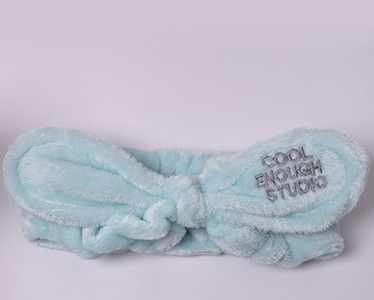 Κομψό  ούγχρονο γυναικείο αξεσουάρ μαλλιών σε διάφορα χρώματα με τρισδιάστατο στοιχείο σε διάφορα χρώματα