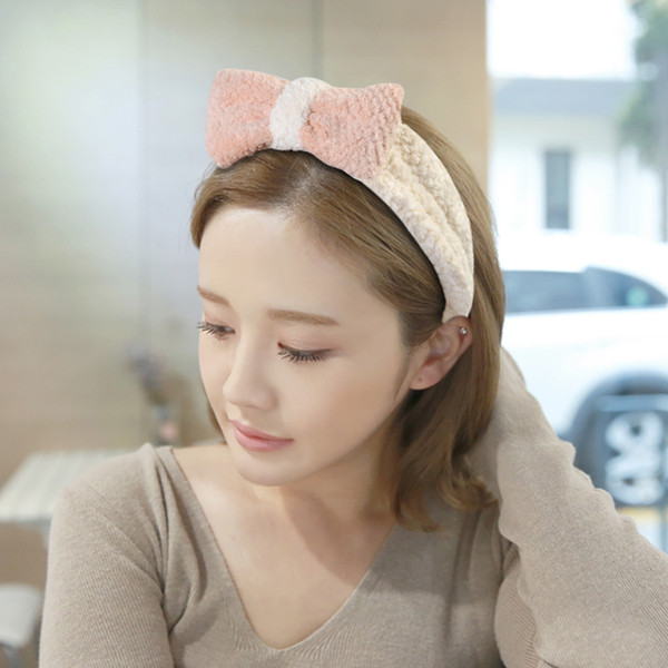 Κομψό  ούγχρονο γυναικείο αξεσουάρ μαλλιών σε διάφορα χρώματα με τρισδιάστατο στοιχείο σε διάφορα χρώματα