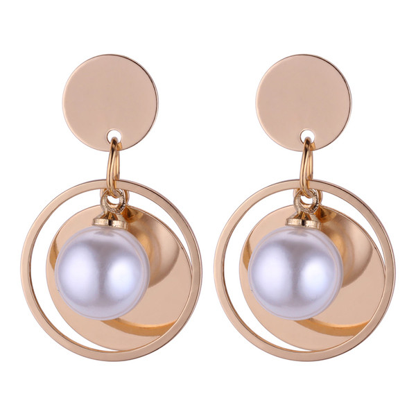 Cercei de dama cu perle in diferite forme