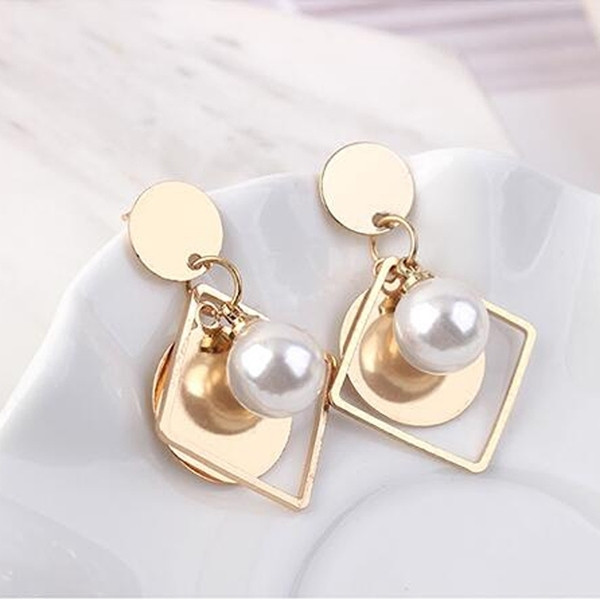 Cercei de dama cu perle in diferite forme