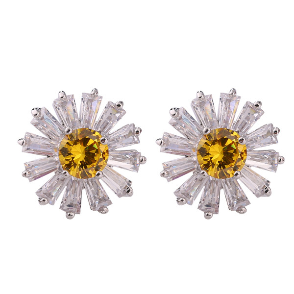 Cercei de dama in forma de floare cu pietre