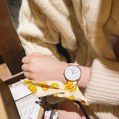 Ceas modern de dama cu curea din material textil