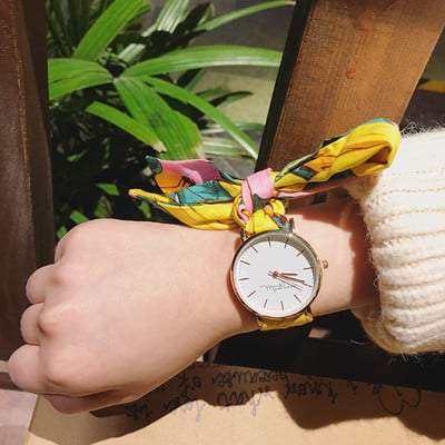 Ceas modern de dama cu curea din material textil