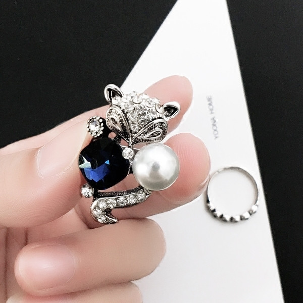 Inel de dama modern cu pietre decorative