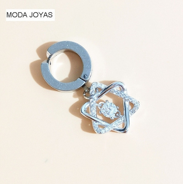 Interesant cercel de dama cu pietre in mai multe modele