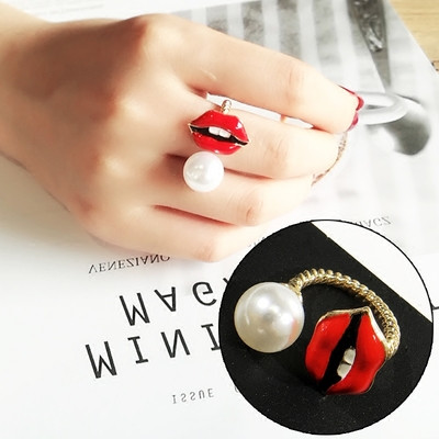 Дамски модерен пръстен - Целувка