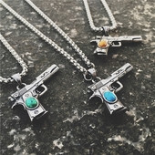 Férfi nyaklánc színes kövekkel - Pisztoly