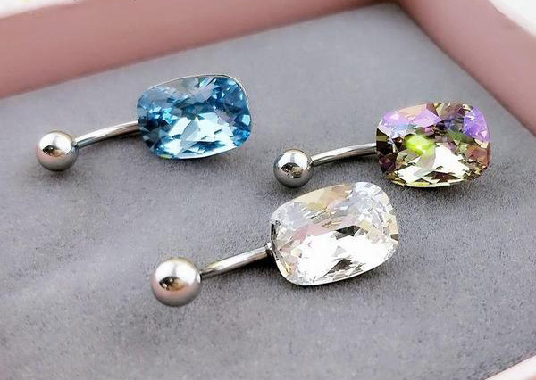 Cercel buric de dama cu o piatra mare