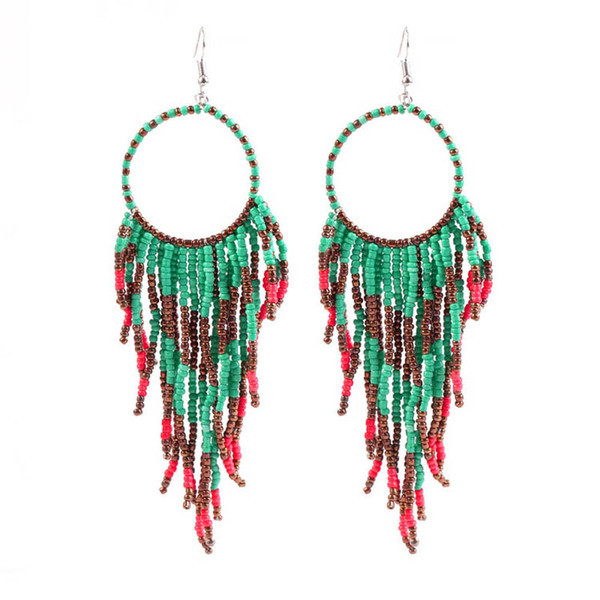 Cercei de dama cu margele in diferite culori