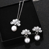 Set de colier și cercei de damă
