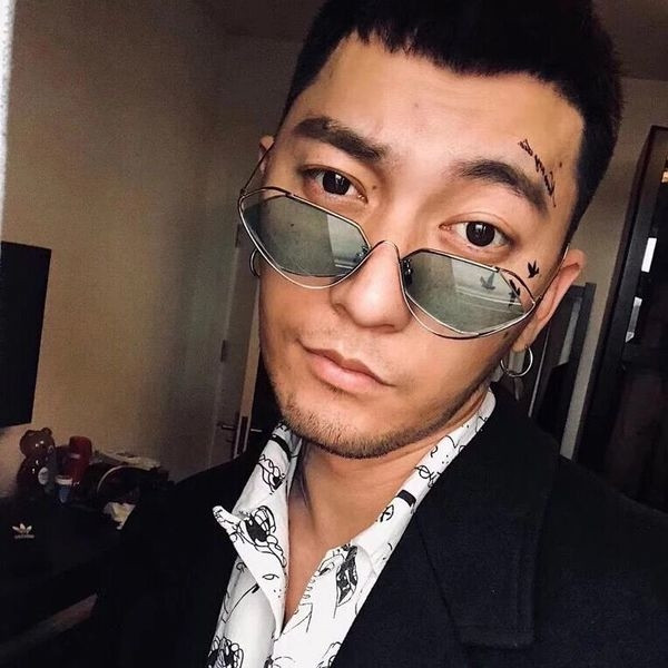 Ochelari de soare pentru bărbați cu rame subțiri și ochelari strălucitori în diferite culori