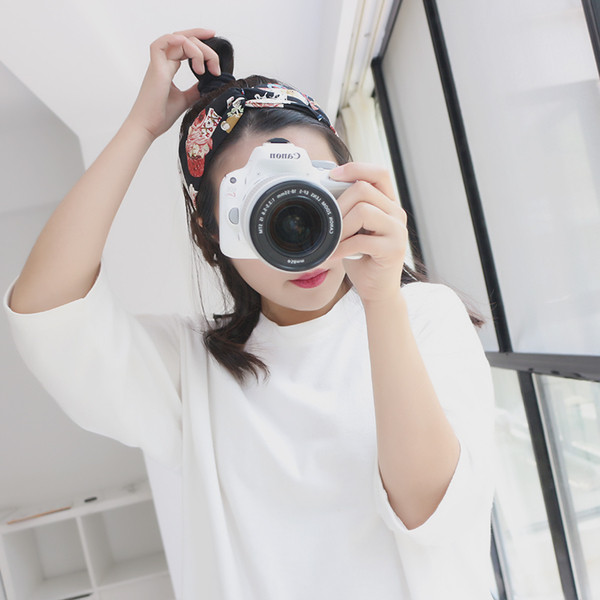 Banda de păr de damă cu aplicație