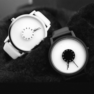 Изчистен часовник в бял и черен цвят в три модела подходящ за жени и мъже