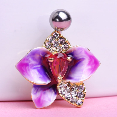 Дамска обеца за пъп в интересна форма