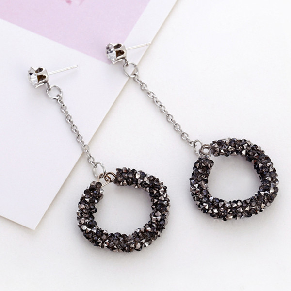 Cercei lungi de dama cu cristale