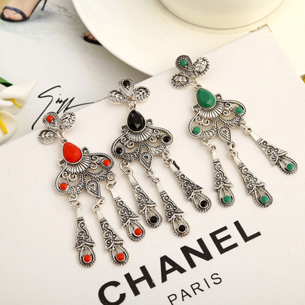 Cercei lungi de dama in trei culori