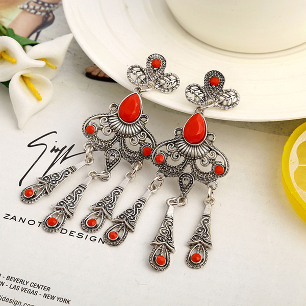 Cercei lungi de dama in trei culori