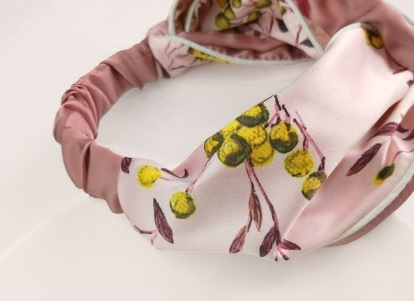 Bandita de dama moderna cu motive florale in trei culori