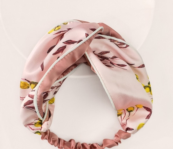 Bandita de dama moderna cu motive florale in trei culori