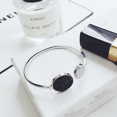 Γυναικείο βραχιόλι σε διάφορα χρώματα