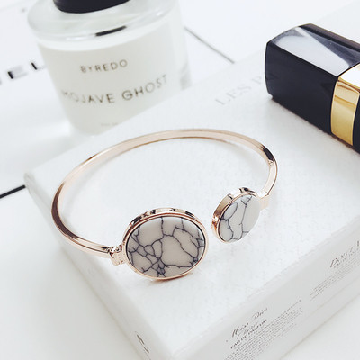 Γυναικείο βραχιόλι σε διάφορα χρώματα