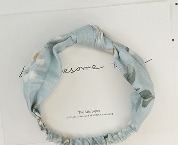 Bentita de dama moderna cu motive florale