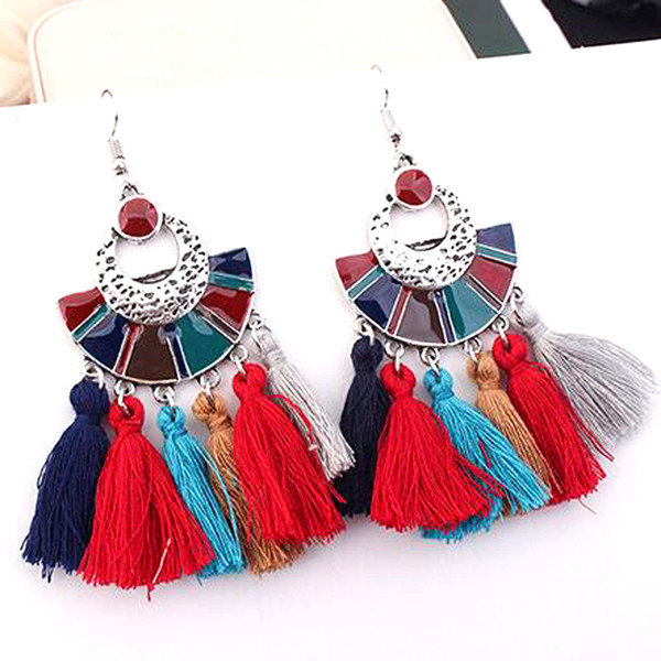 Cercei de dama in stil boem cu ciucuri