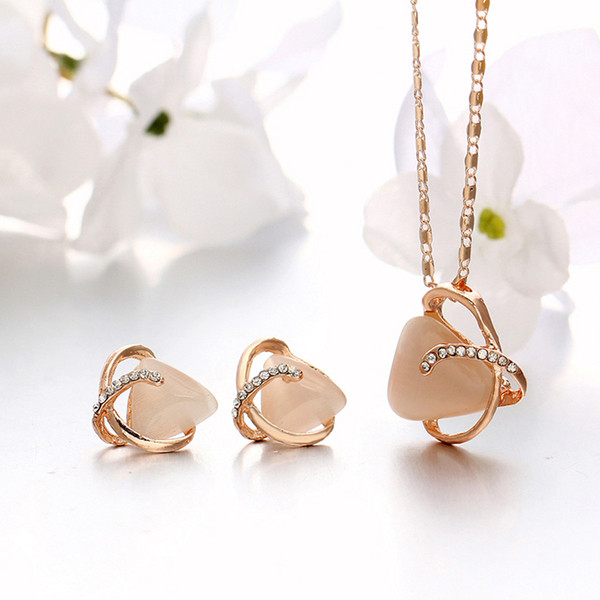 Set elegant de colier și cercei pentru femei