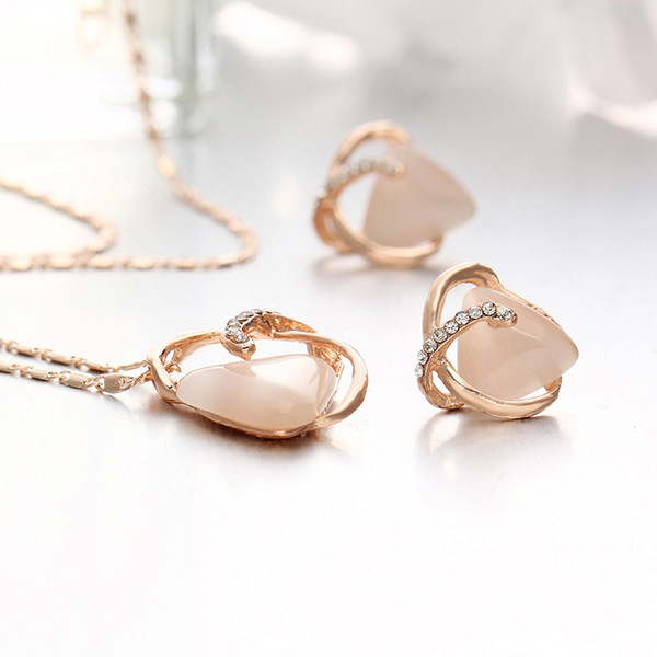 Set elegant de colier și cercei pentru femei