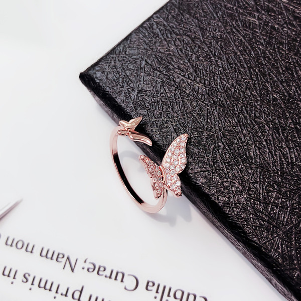 Inel de dama cu pietre decorative - Fluture
