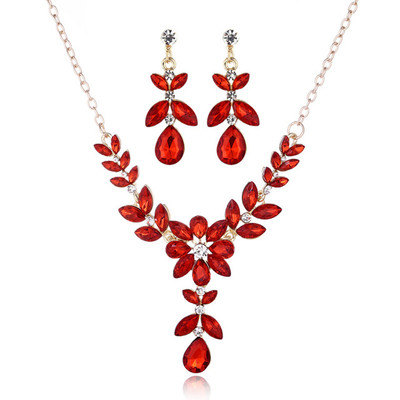 Γυναικείο σετ με φυτικά μοτίβα