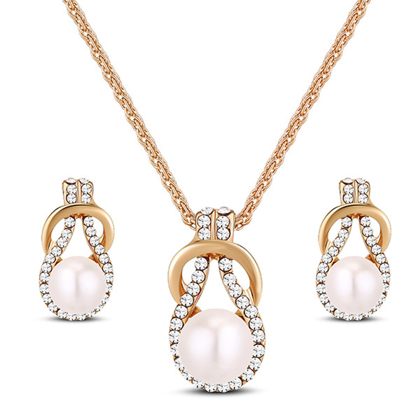 Σετ γυναικείων κολιέ και σκουλαρίκια με μαργαριτάρια και πέτρες