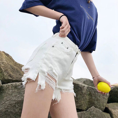 Γυναικεία παντελόνια τζιν σε διαφορετικά χρώματα