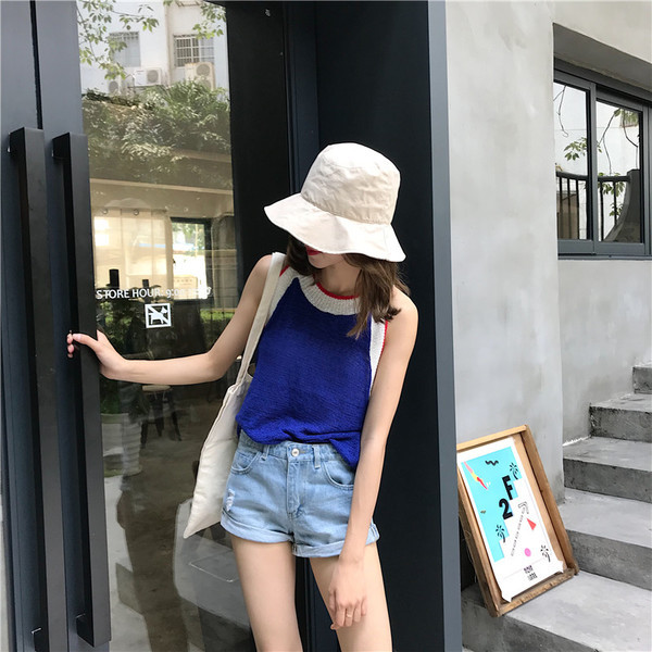 Top de damă tricotat cu bretele largi de culoare albastră