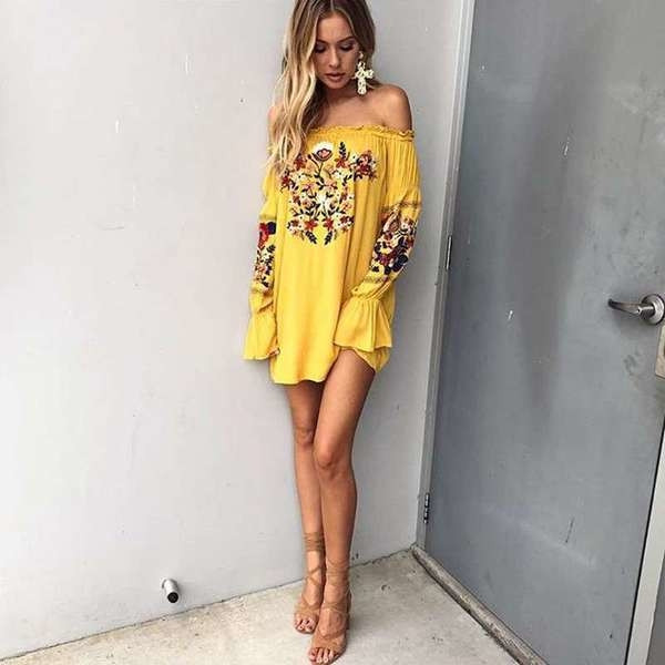 Rochie de dama proaspata cu maneci lungi cu motive florale