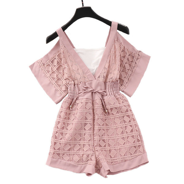 Salopetă scurtă de damă cu decolteu în V adânc în trei culori